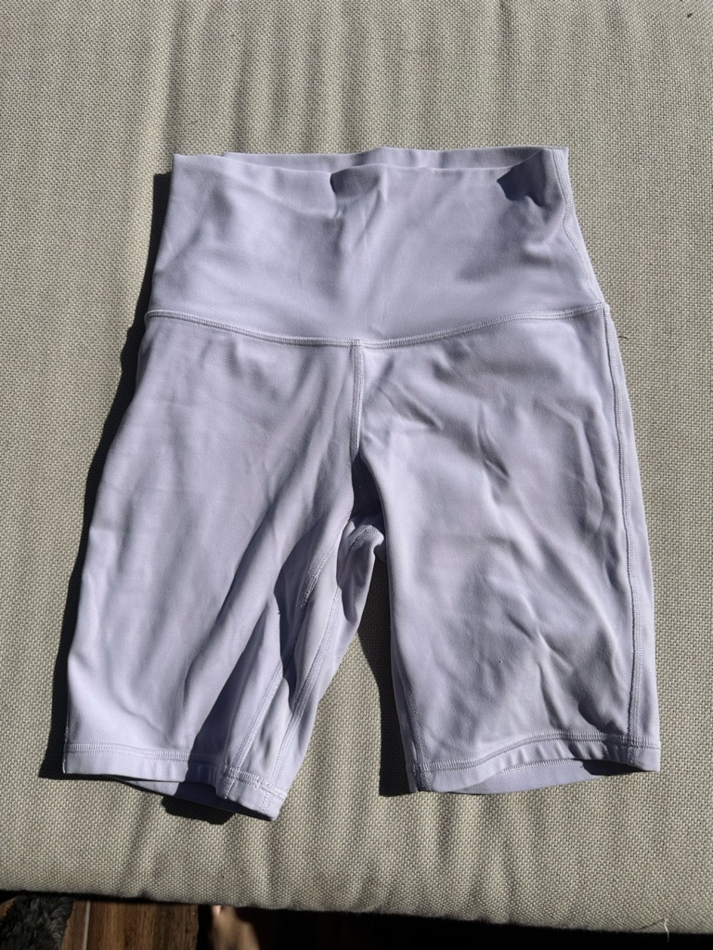 Lululemon Align biker shirt size 4 lavender dew